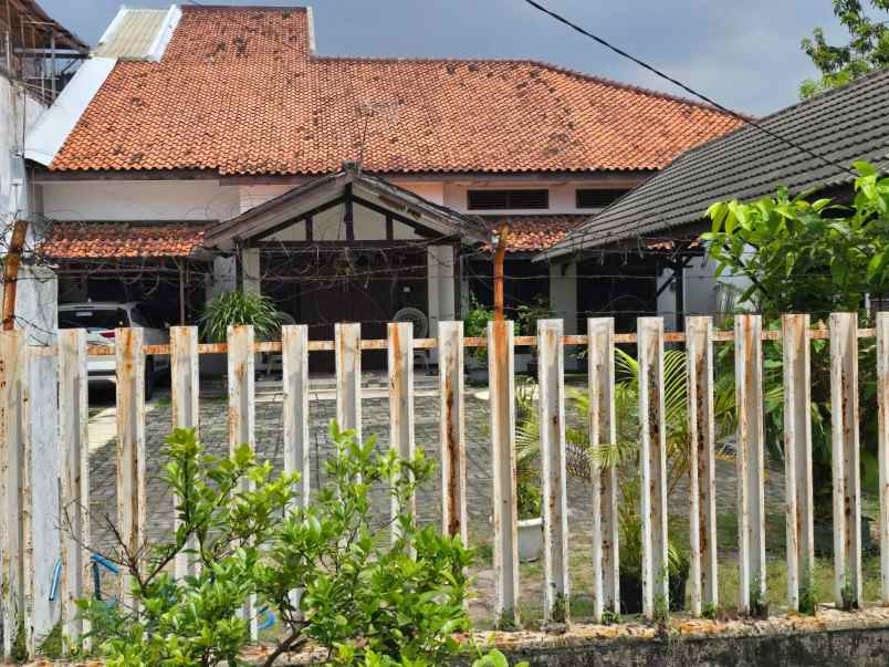 dijual rumah di bhakti husada surabaya