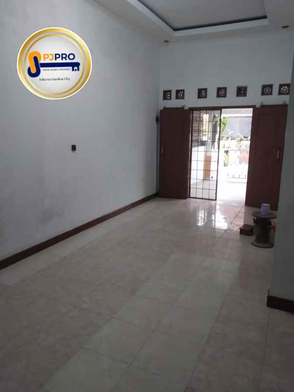 dijual rumah di daerah pulogebang permai