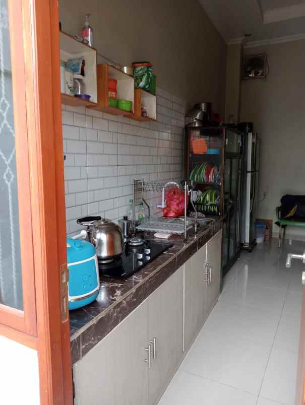 dijual rumah di jalan kudin kp makasar jakarta timur