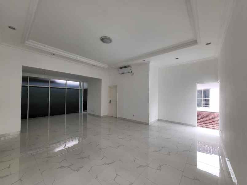 dijual rumah di jl cianjur menteng jakarta pusat