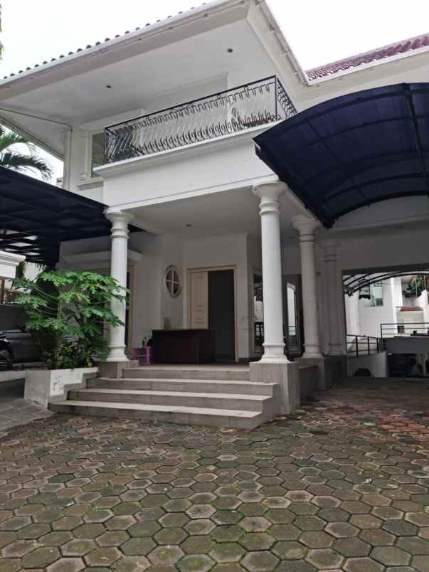 dijual rumah di jl cianjur menteng jakarta pusat