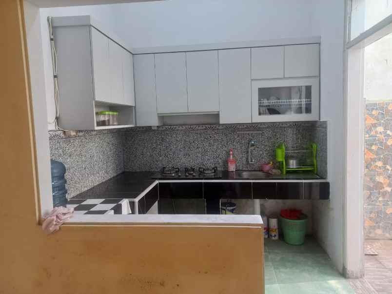 dijual rumah di lokasi strategis dekat uin khas jember