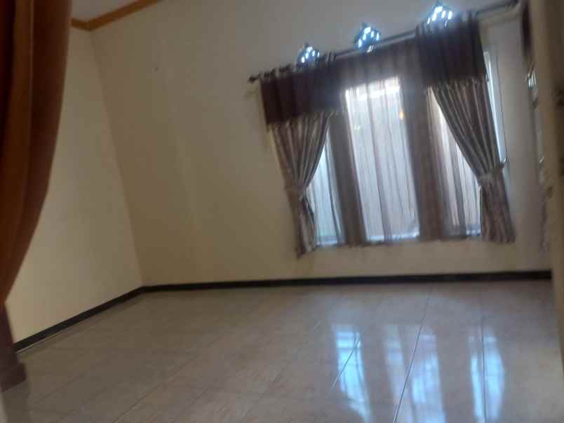 dijual rumah di lokasi strategis dekat uin khas jember