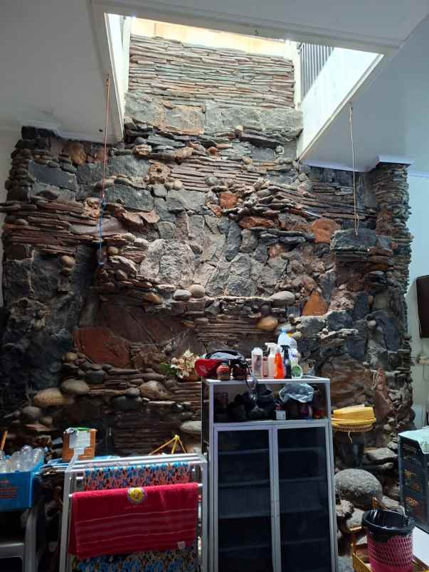dijual rumah di puspanjolo barat sembar semarang