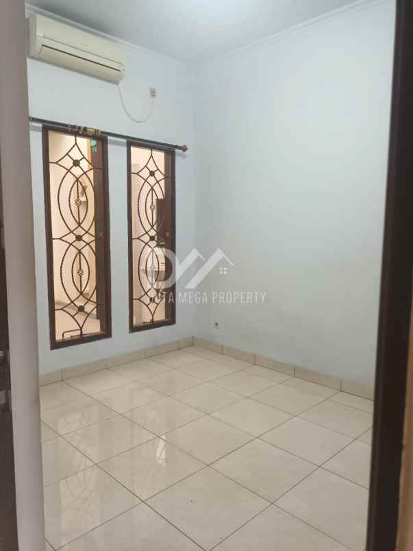 dijual rumah di villa melati mas bsd