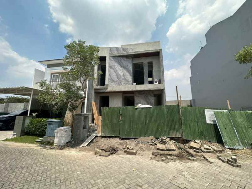 dijual rumah dian istana