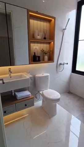 dijual rumah dian istana