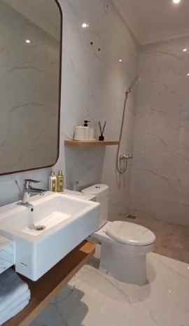 dijual rumah dian istana