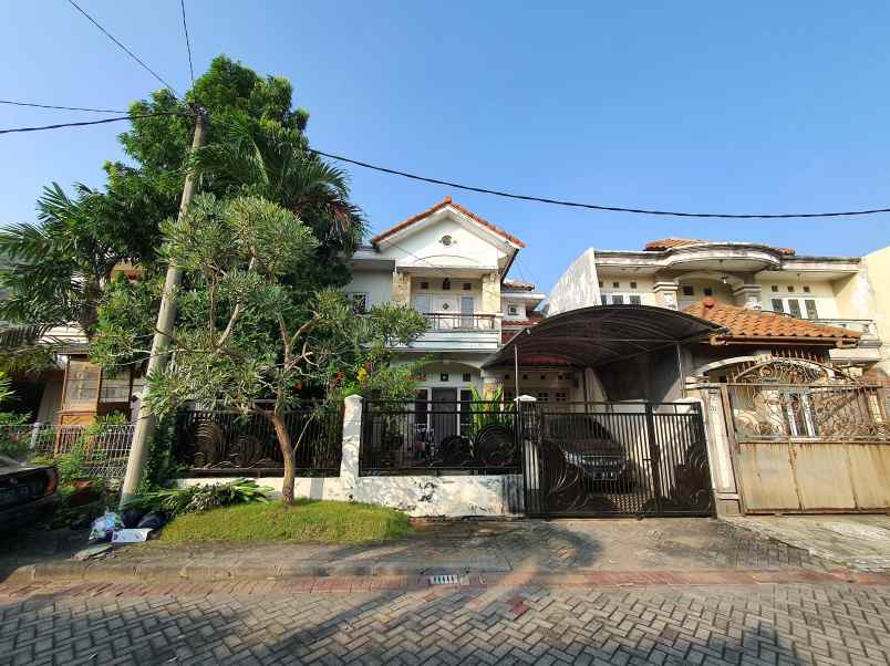 dijual rumah dian istana residence