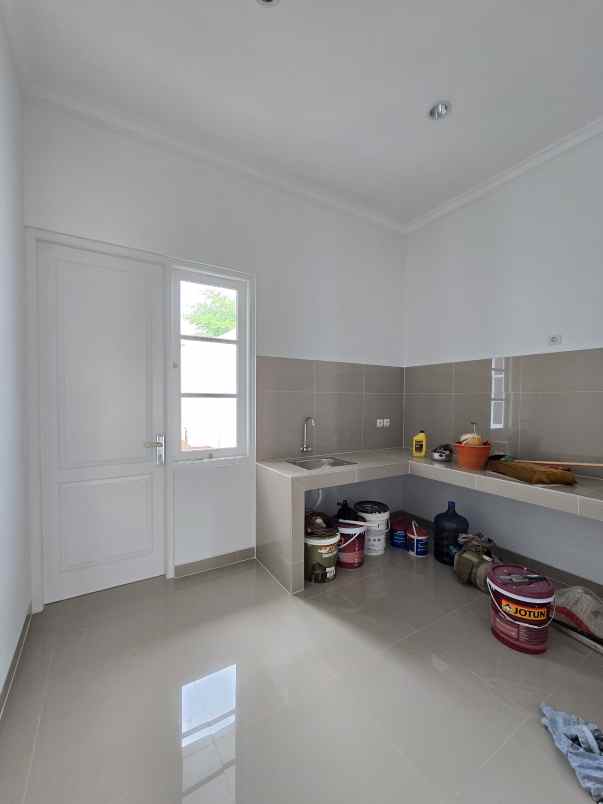 dijual rumah duren sawit