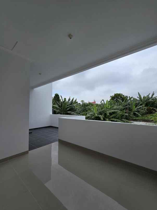 dijual rumah duren sawit