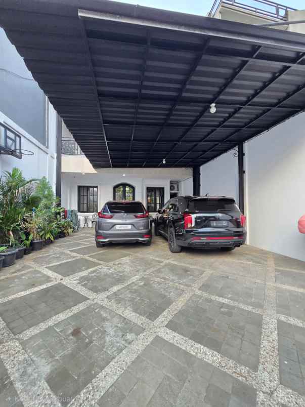 dijual rumah duren sawit