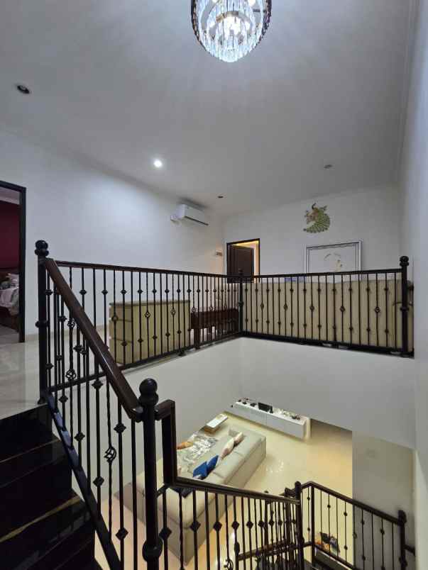 dijual rumah duren sawit