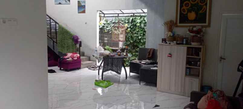 dijual rumah duren seribu