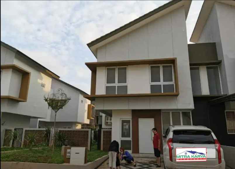 dijual rumah familia urban pedurenan