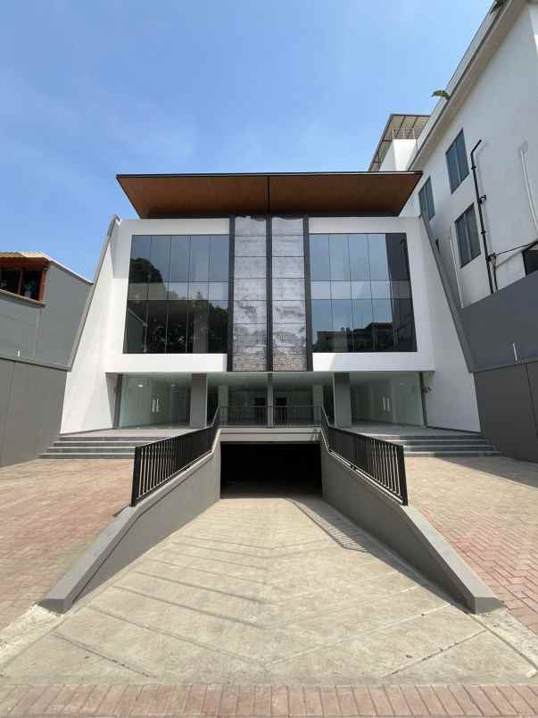 dijual rumah familia urban pedurenan