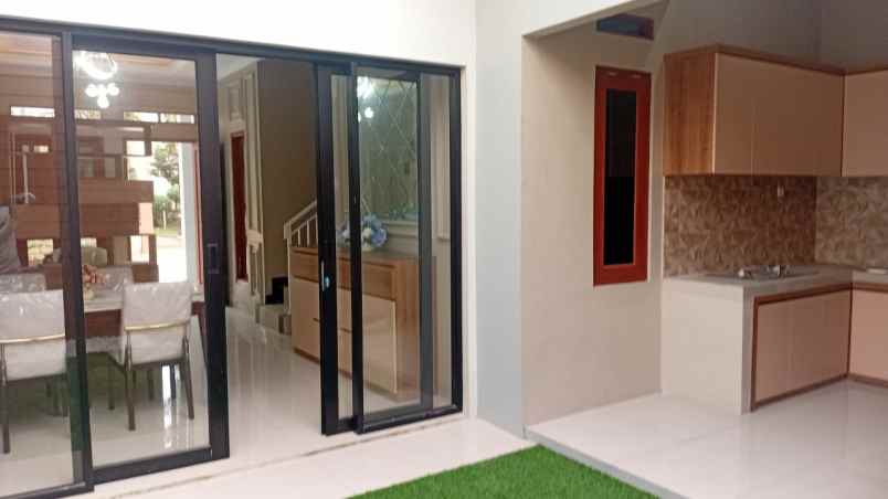 dijual rumah fulll perabotan di bedahan sawangan depok