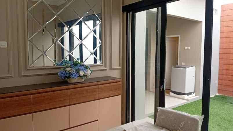 dijual rumah fulll perabotan di bedahan sawangan depok