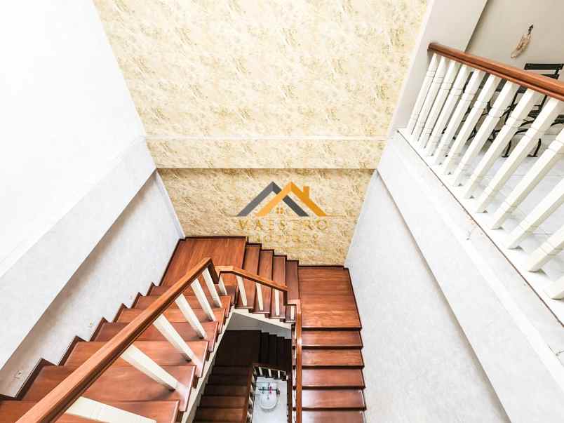 dijual rumah fully furnished jalan panglima nyak makam
