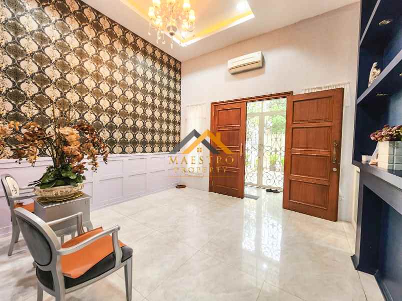 dijual rumah fully furnished jalan panglima nyak makam