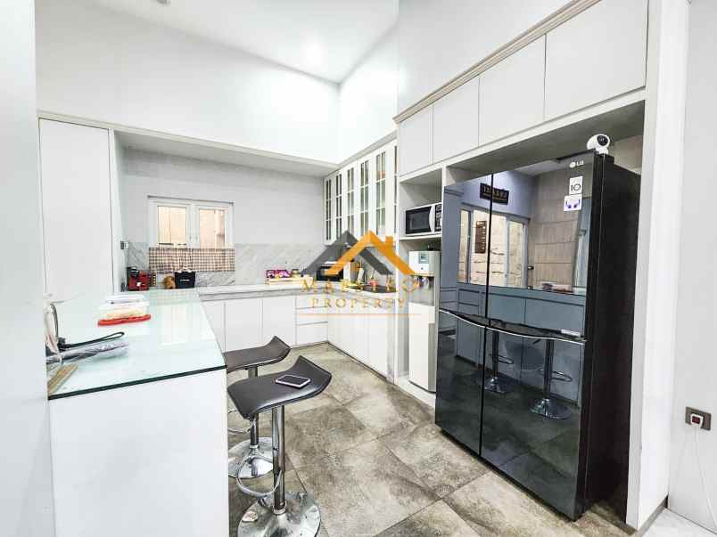 dijual rumah fully furnished jalan panglima nyak makam