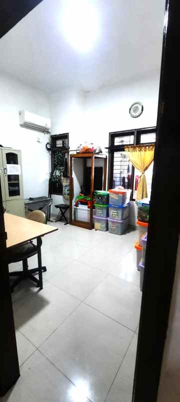 dijual rumah gading griya lestari