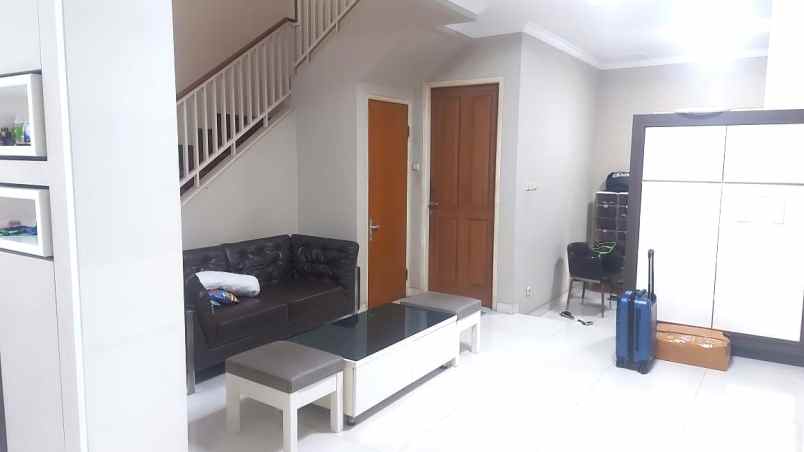 dijual rumah gading kirana kelapa gading