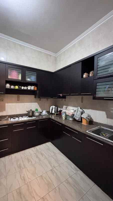 dijual rumah galaxy bumi permai araya
