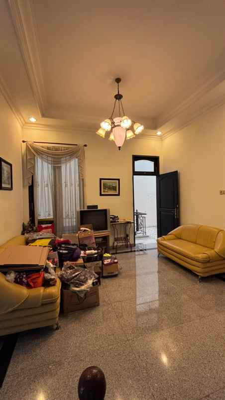 dijual rumah galaxy bumi permai araya
