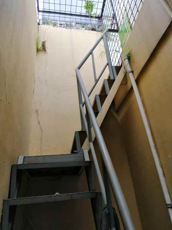 dijual rumah galursari utan kayu