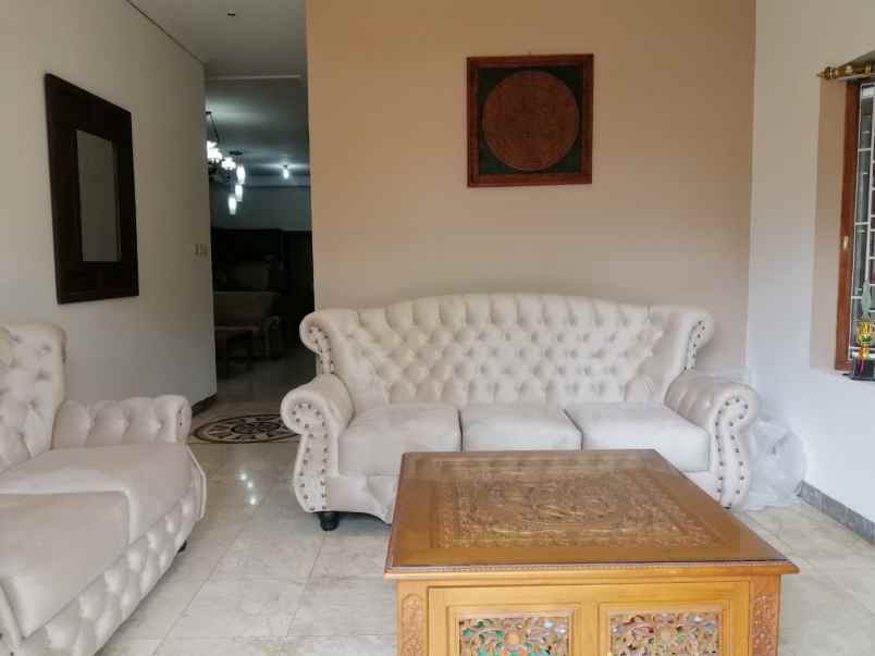 dijual rumah galursari utan kayu