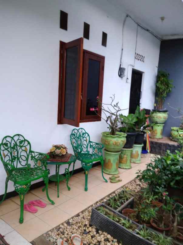 dijual rumah gandaria