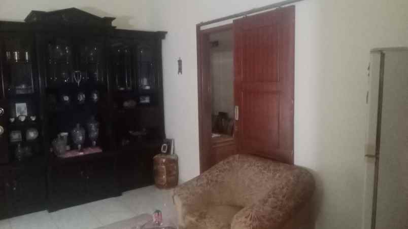 dijual rumah gandaria