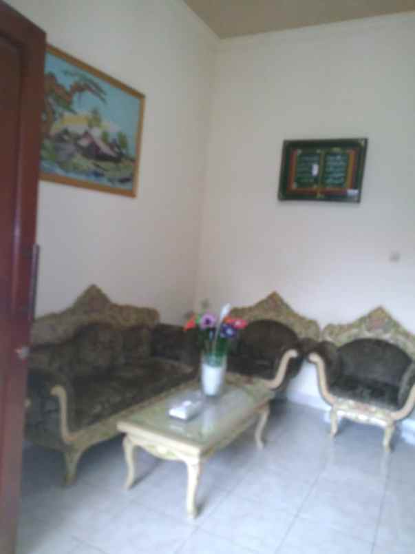 dijual rumah gandaria