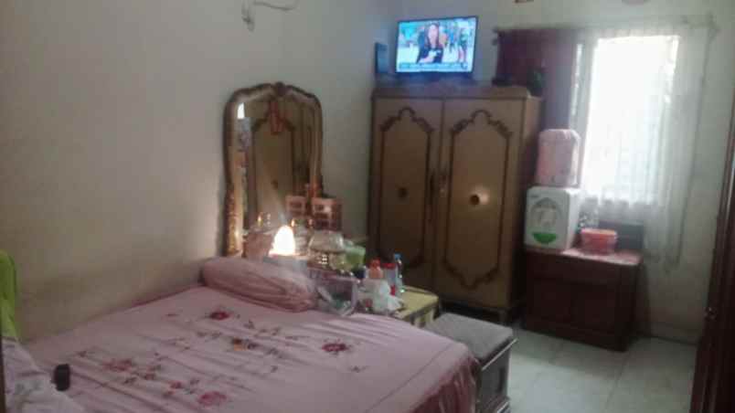 dijual rumah gandaria