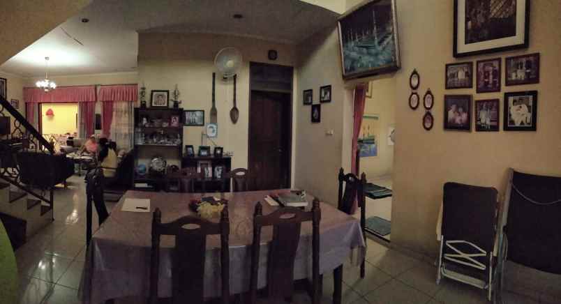 dijual rumah gatot subroto