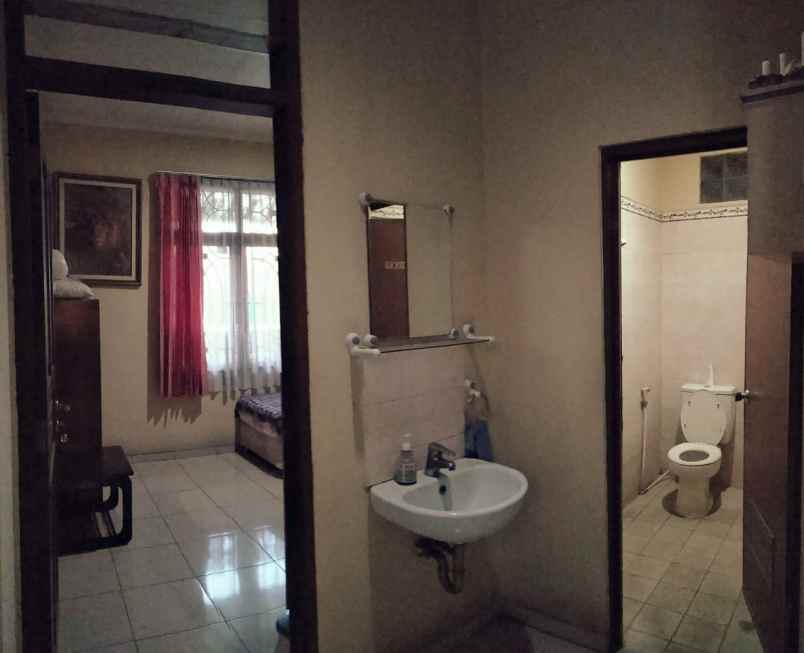 dijual rumah gatot subroto