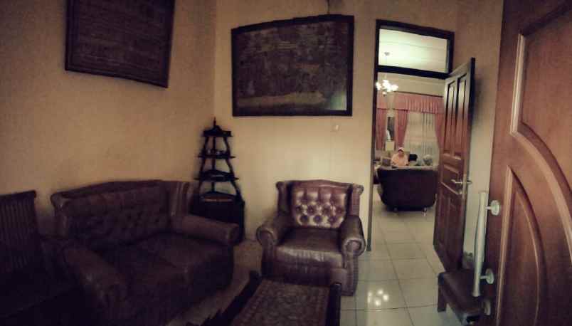 dijual rumah gatot subroto