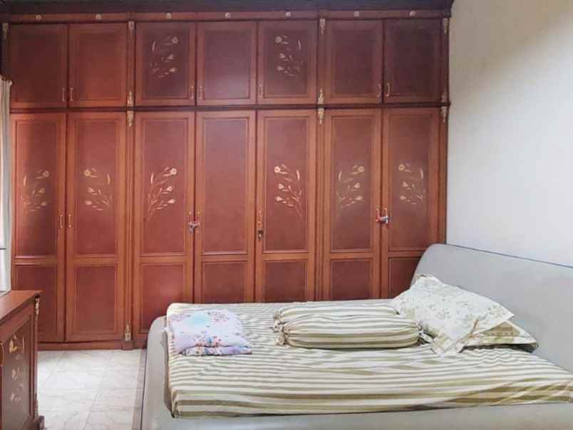 dijual rumah gedung hijau pondok indah