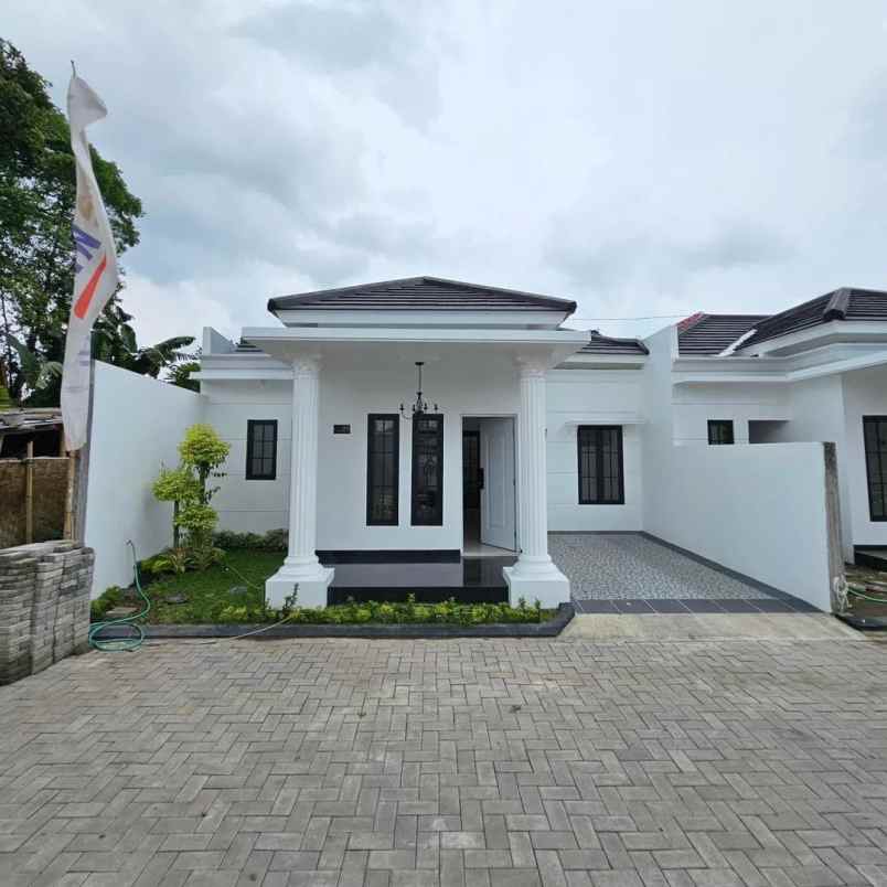 dijual rumah godean km 7