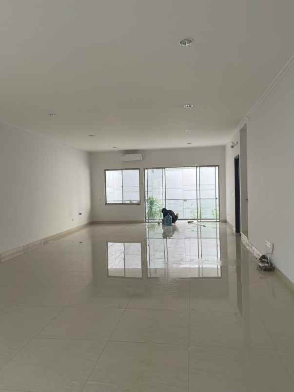 dijual rumah golf island pik