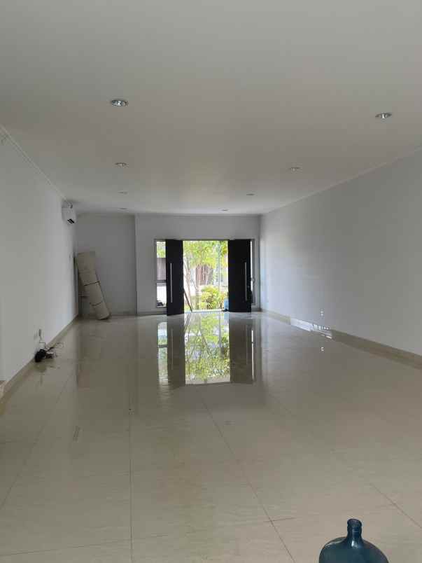 dijual rumah golf island pik