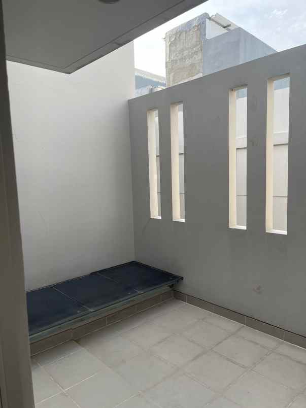 dijual rumah golf island pik