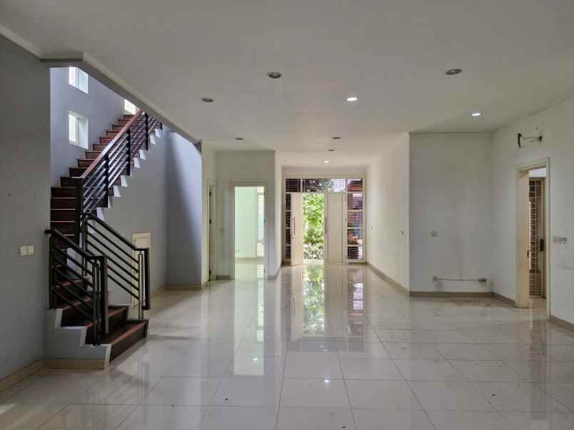 dijual rumah grand richard ebony