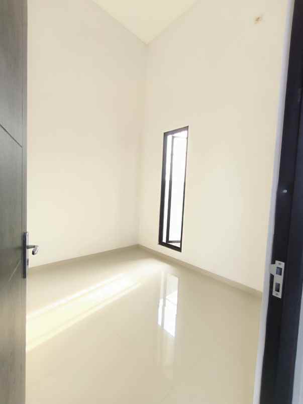 dijual rumah grand sedati regency