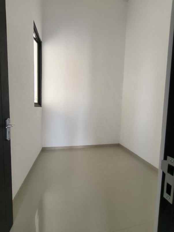 dijual rumah grand sedati regency