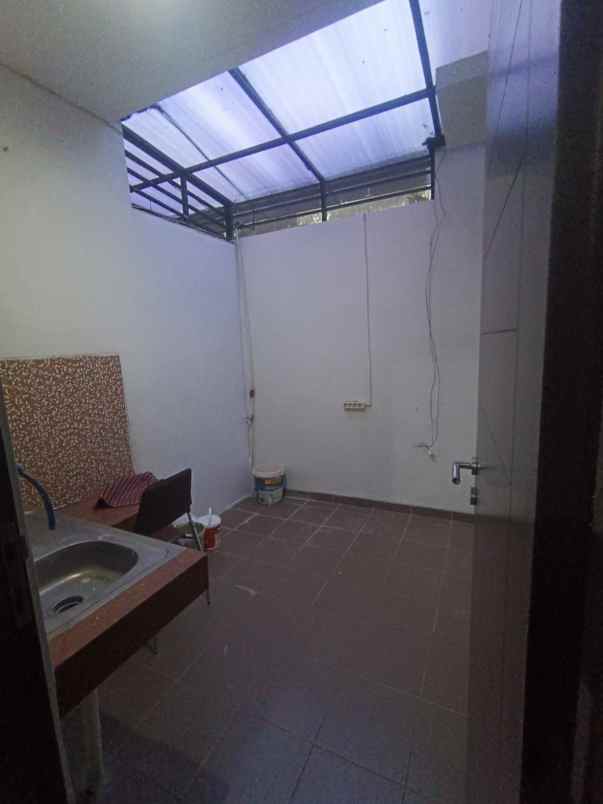 dijual rumah grand sharon