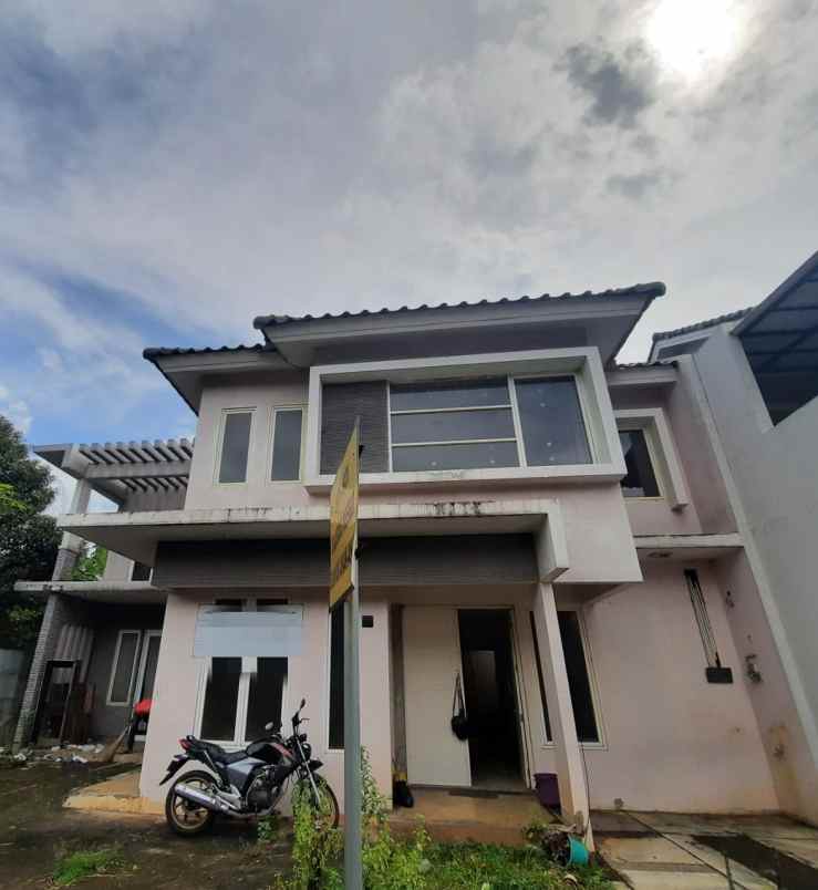 dijual rumah green park residence