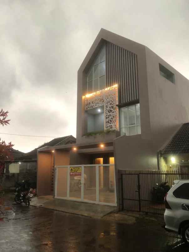 dijual rumah griya alam sentul city