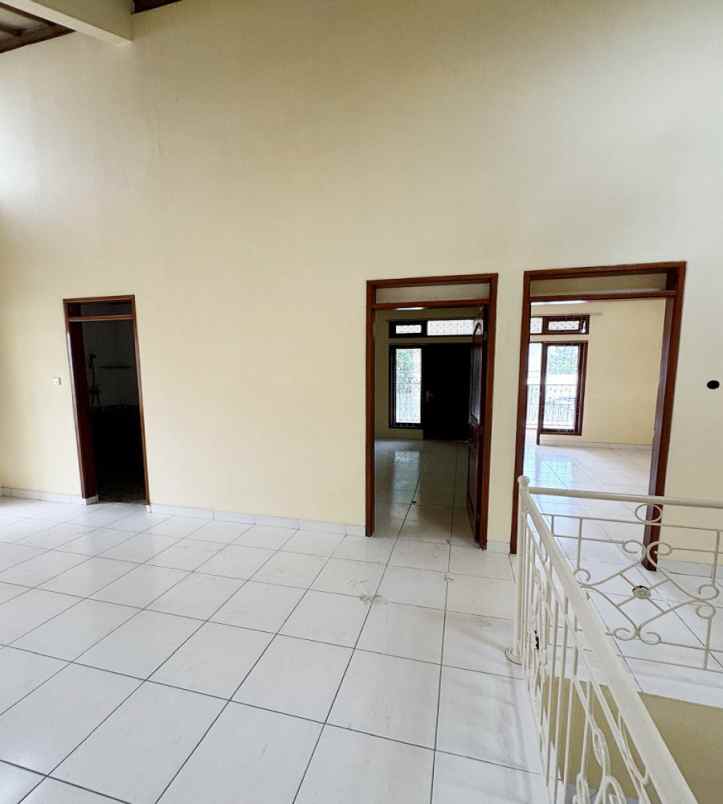 dijual rumah griya cinere i jl rajawali